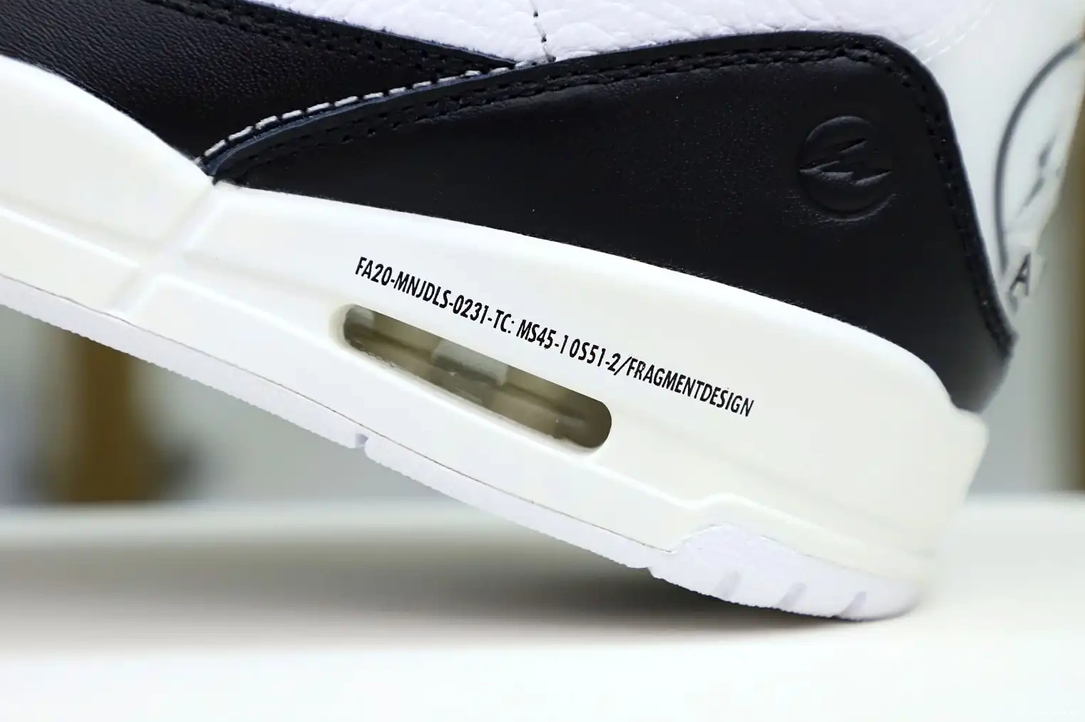 DESIGN JORDAN 3 'WHITE' Kimikick AIR RETRO SP X FRAGMENT 0523